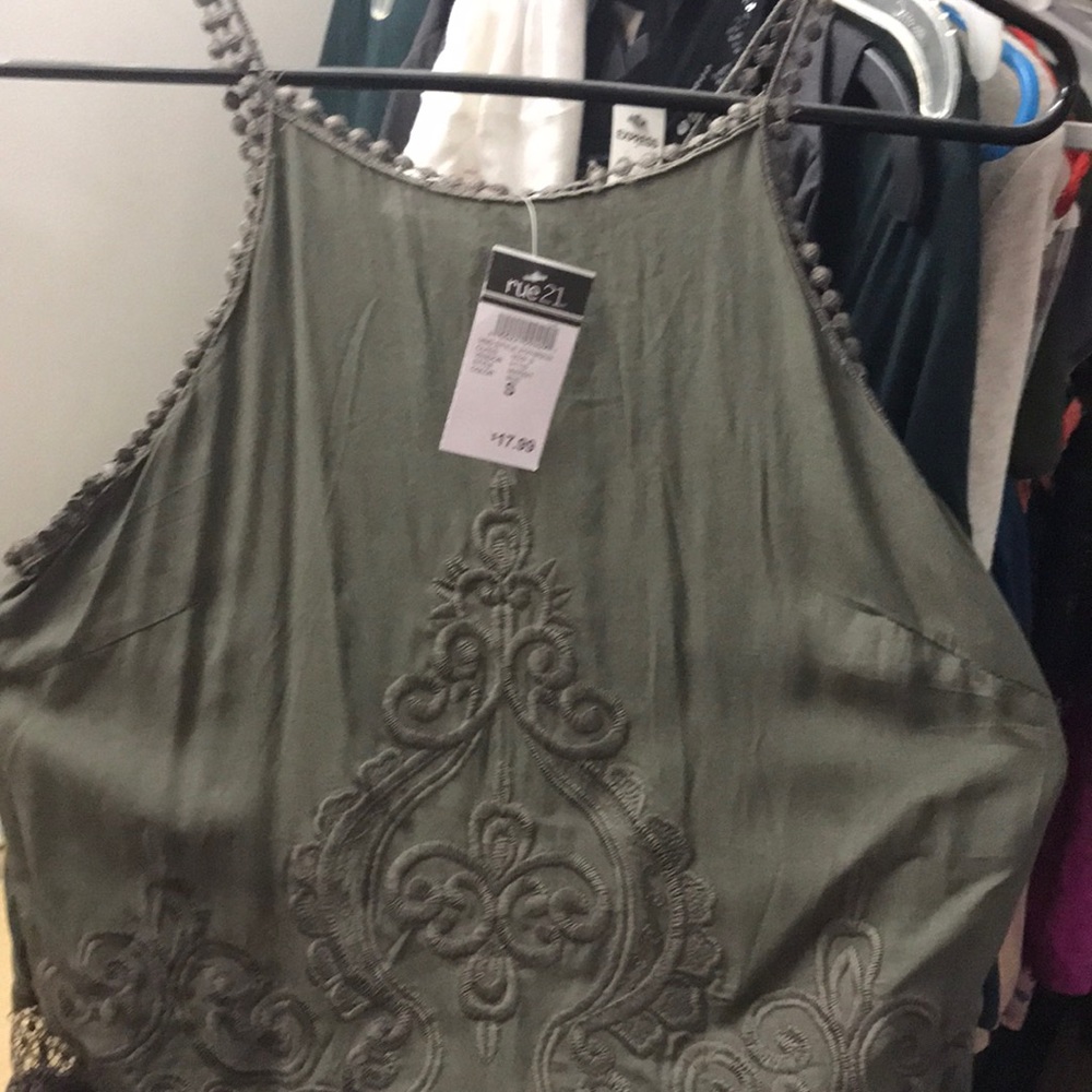 Green halter tank